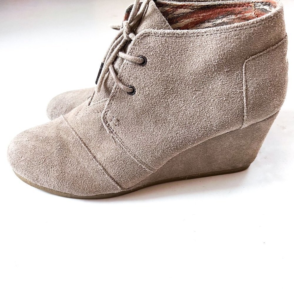 TOMS | Taupe, Desert Wedge Booties, Size 10 - Picture 6 of 10